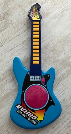 Detska gitara nepouzivana, 