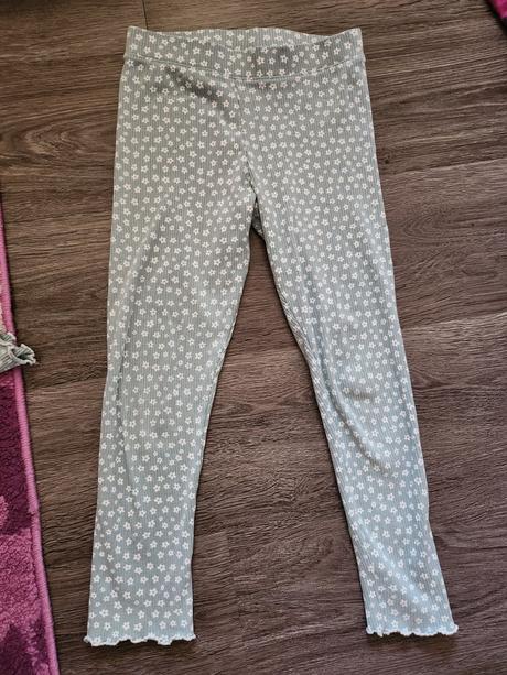 Pekny kvetinovy set, 122