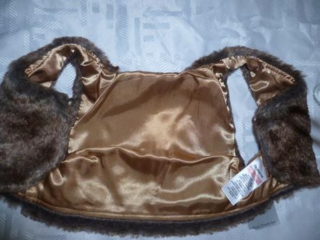 Chlpatkové bolerko, 74