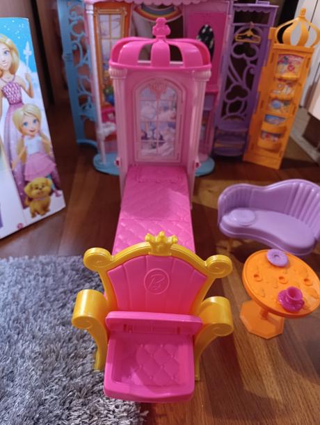 Hrad pre barbie , posteľ, stolík, gauc, 