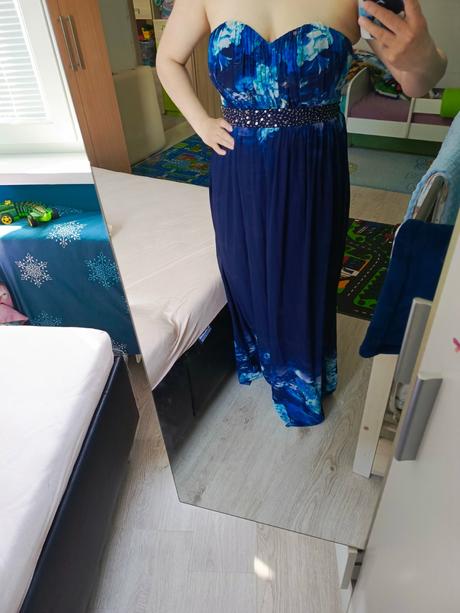 Spoločenské šaty, m