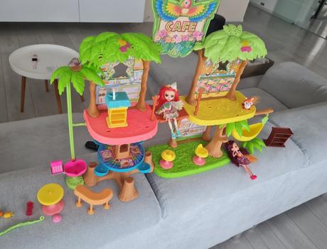 Cafe entchantimals domcek,