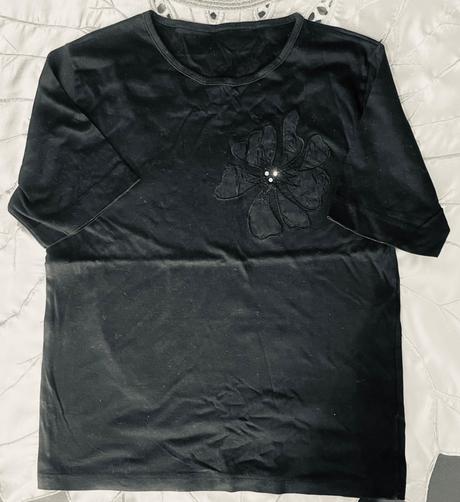 Dámske tričko s aplikaciou, 44