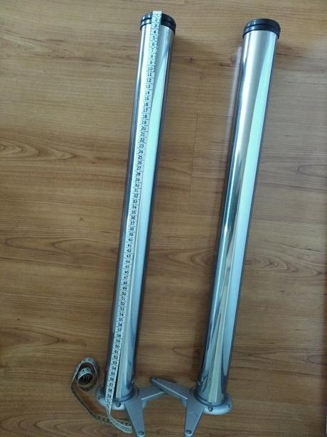 2 x kovová noha k stolu,