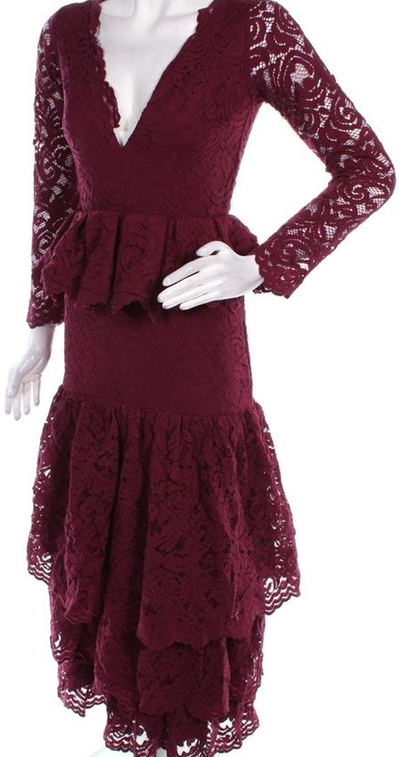 Kvalitne spolocenske saty zn. threadz, s