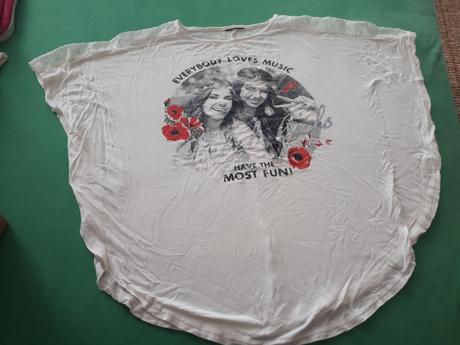 Tricko everybody loves music, s