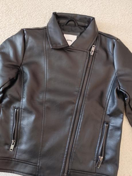 Koženka, sinsay,140