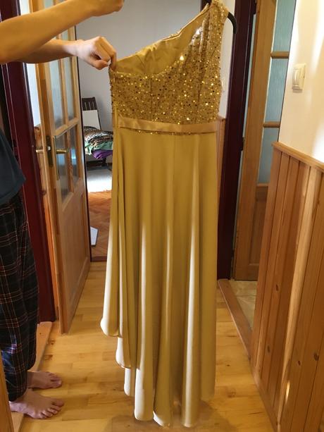 Spoločenské šaty, m