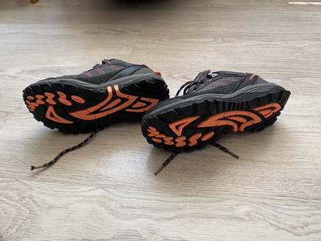 Turisticke topanky, 36