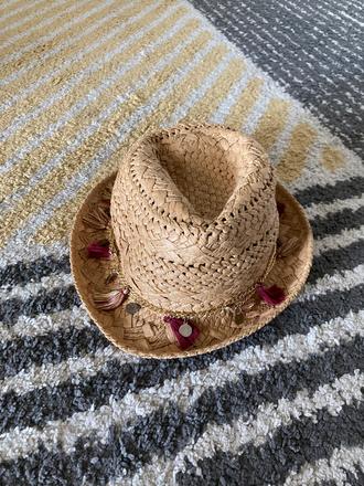 Klobúk s retiazkami 128/140, takko,104