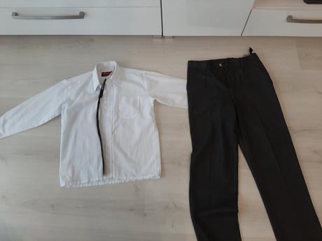 Komplet na prvé sväté píjímanie, 146