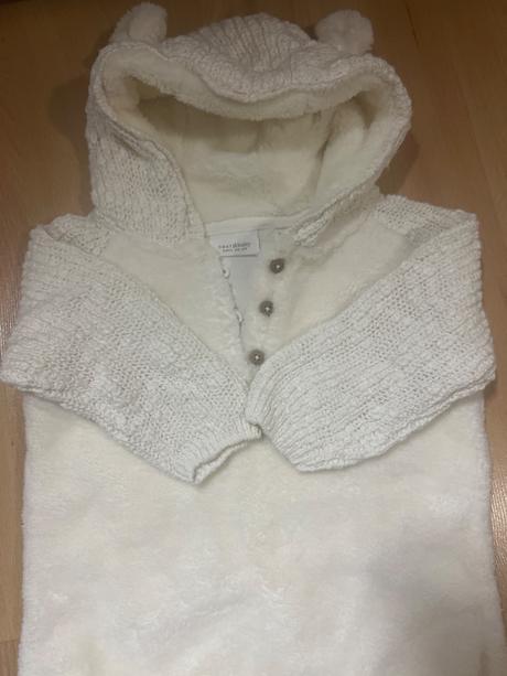 Next overal nenoseny, 80