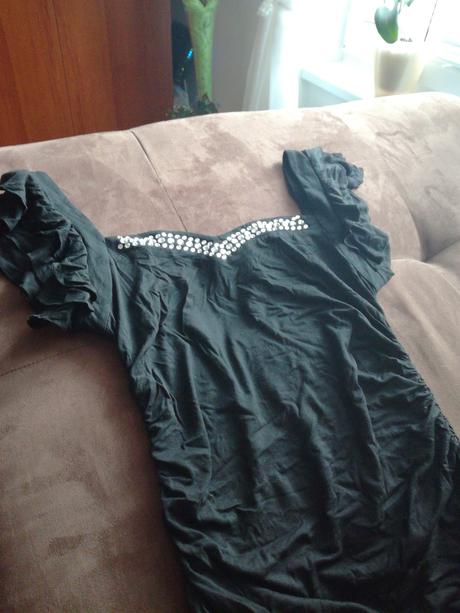 Čierne sexi šaty, m