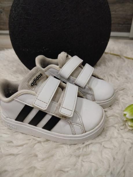 Biele botasky adidas 22, adidas,22