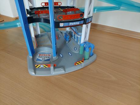 Parkovacia garáž klein bosch 5-poschodova,