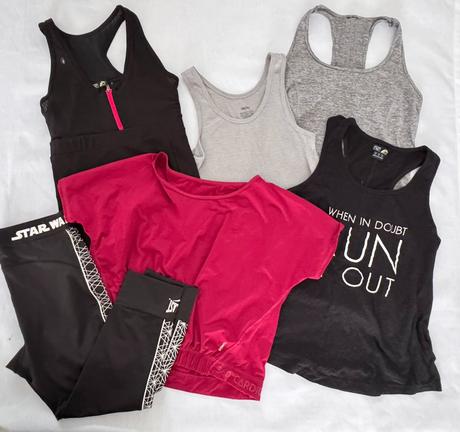 Sportové oblečenie, s