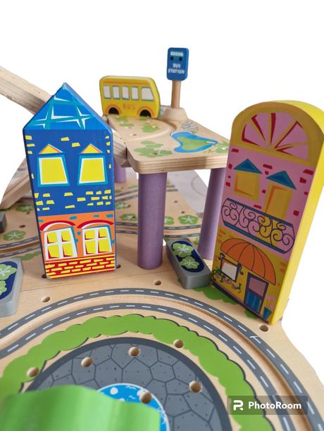 Drevena skladacka "mesto", 