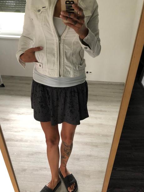 Vans sukňa šedá, s