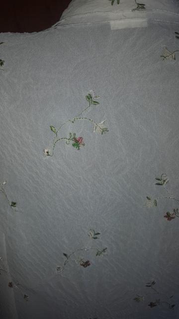 Biela vyšívaná blúzka, 42