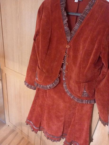 Predám ķostým, 40