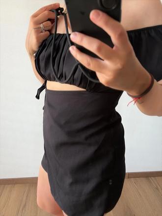 Čierny letný overal, 38
