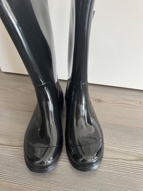 Next gumáky, next,37