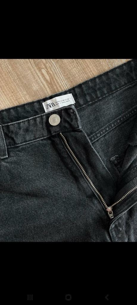 Super štýlové kraťasy, zara,42