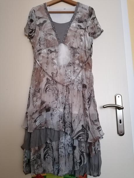 Ľahké letné šaty, 42