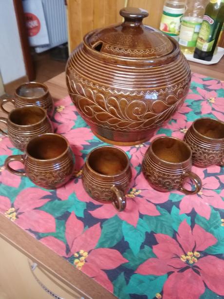 Keramicka nadoba + sialky, 