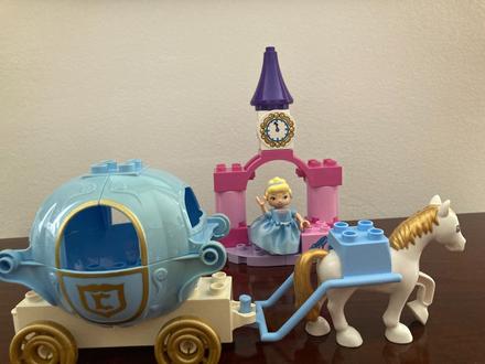 Lego - duplo popoluška s kočom,