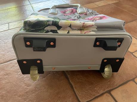 Prekrásny kufor ted baker, ted baker