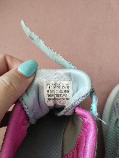 Botasky, skechers,36