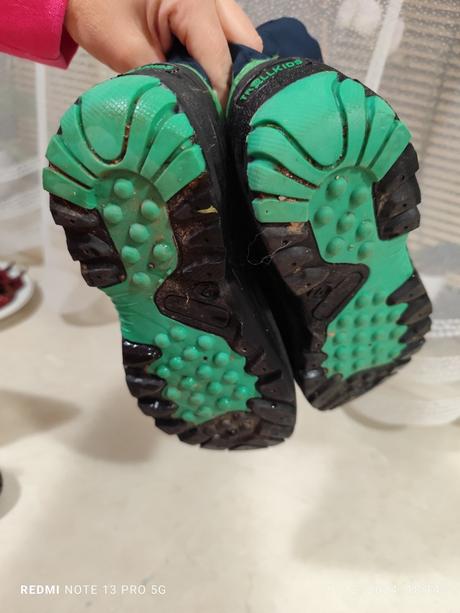 Nepremokavé snehule, 33