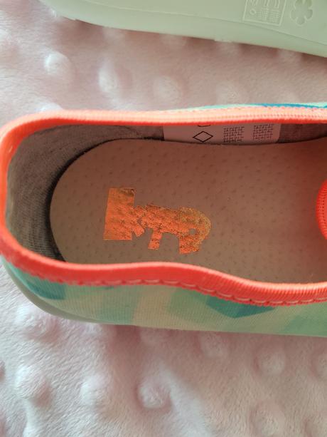 Balerínky/ papučky/ cvičky, 26