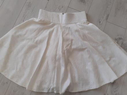 Damska sukna vo farbe ivory, orsay,40