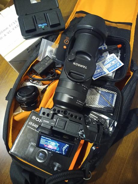 Sony a6400 + tamron 18-300mm + 16-50 oss + doplnky, sony