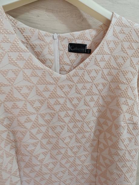 Spoločenské šaty, 44