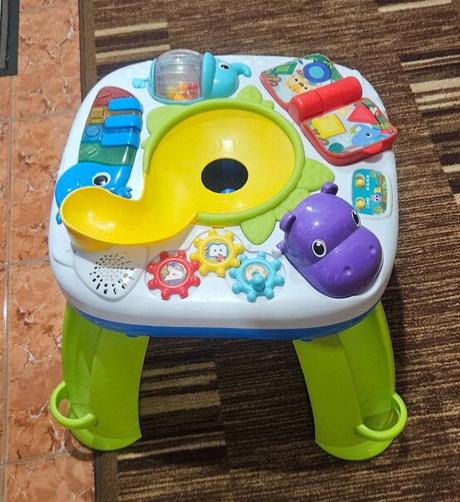 Hrací stolík fisher price, 