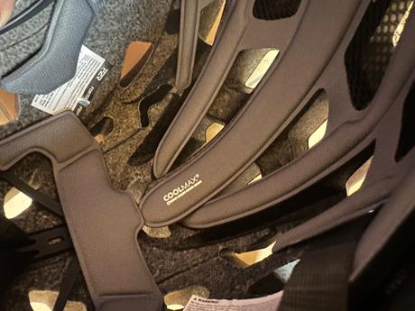 Ciklisticka prilba, m / s