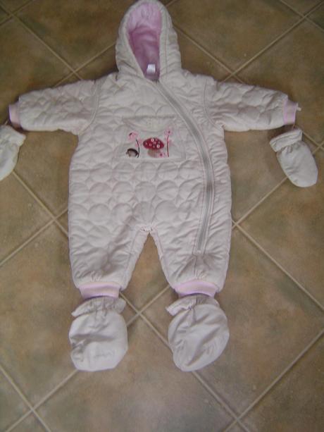 Overalík s ježkom a muchotrávkou, c&a,74