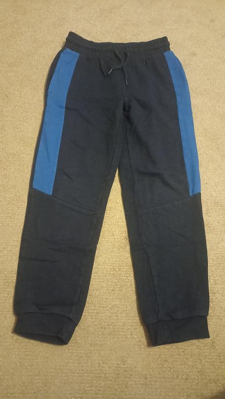 Chlapčenské veci 128, 122–134