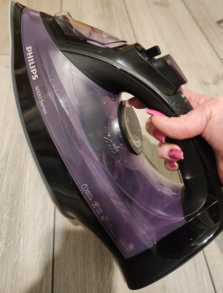 Žehlička philips 2400w,model dst 5030, philips