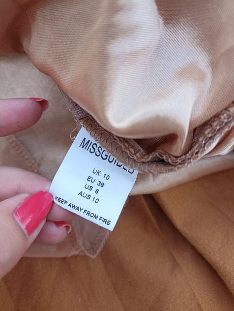 Sexy kožená sukňa, m