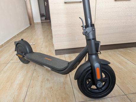 Elektricka kolobezka ninebot f2 kickscooter, 