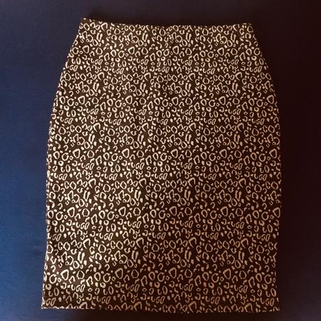 Sukňa s gombičkami, m