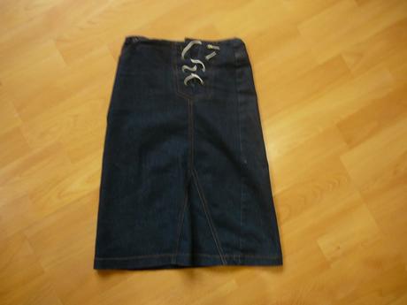 Dievcenska riflova sukna, 104