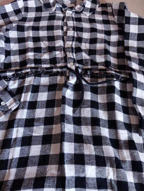 Balík dievčenského oblečenia, 122–134