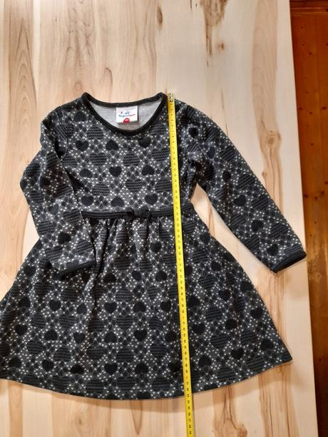 Tmavošedé šaty, topolino,104