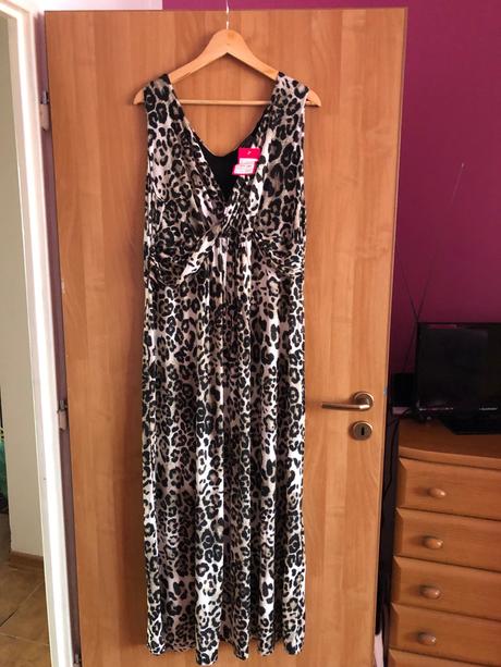 Slávnostné šaty, 48