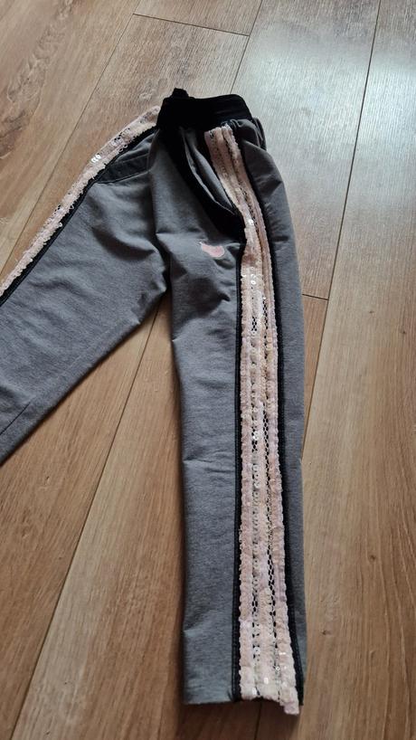 Teplákove nohavice veľ. 110-116 cm., 110